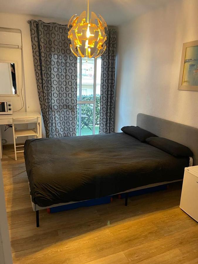 Apartamento De Habitaciones Privadas En El Centro De Málaga Exteriör bild