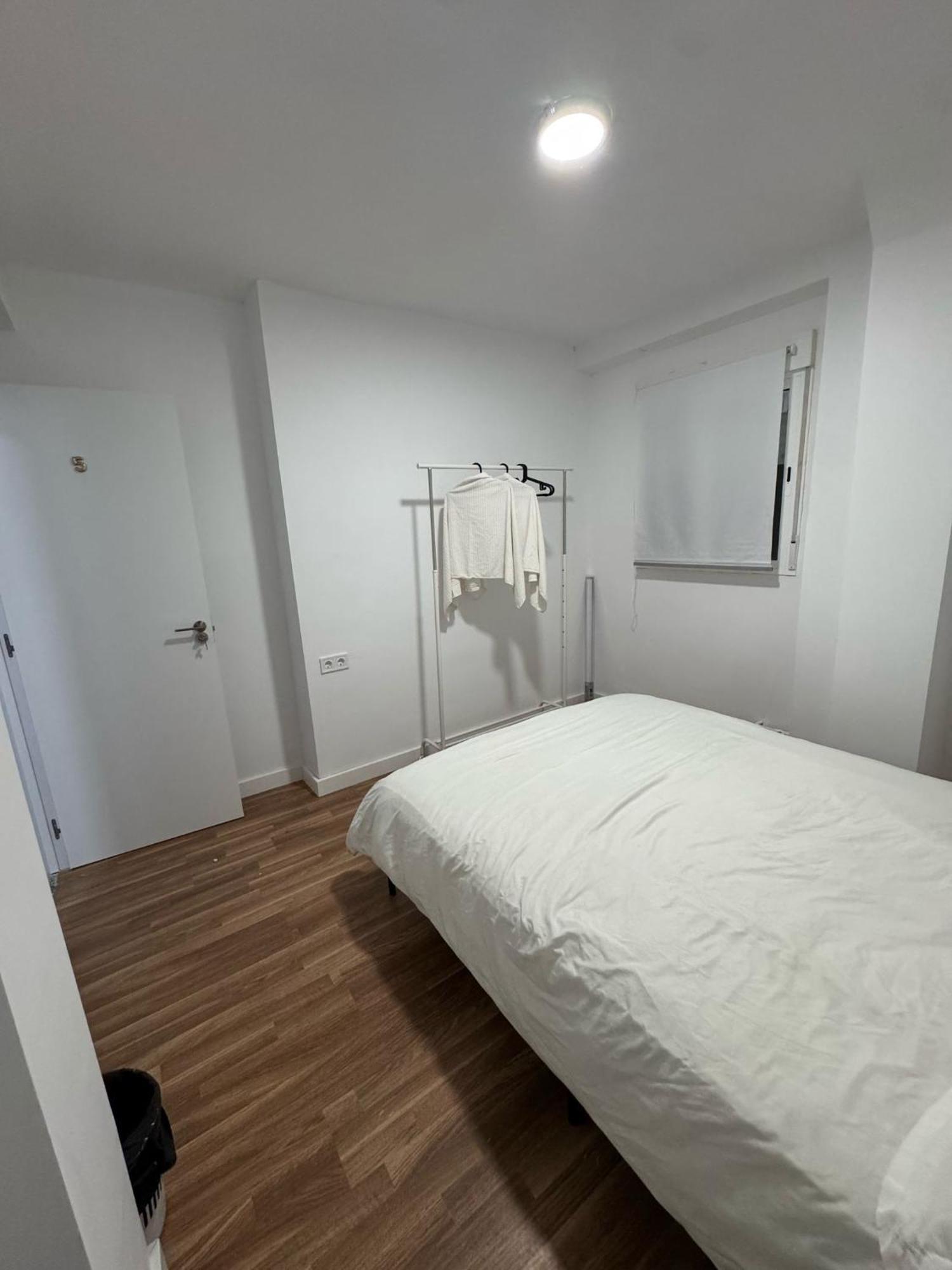 Apartamento De Habitaciones Privadas En El Centro De Málaga Exteriör bild